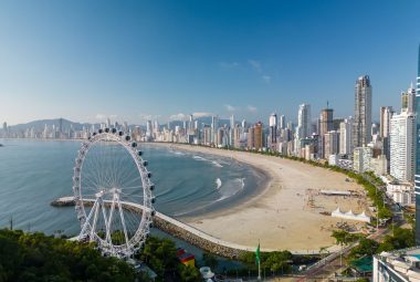 destino-em-alta-ferias-de-julho-balneario-camboriu(1)